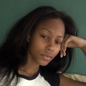 Meet your Posher, Brianna